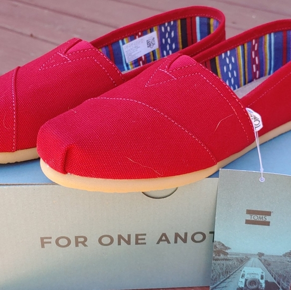 Red Toms - Picture 2 of 2